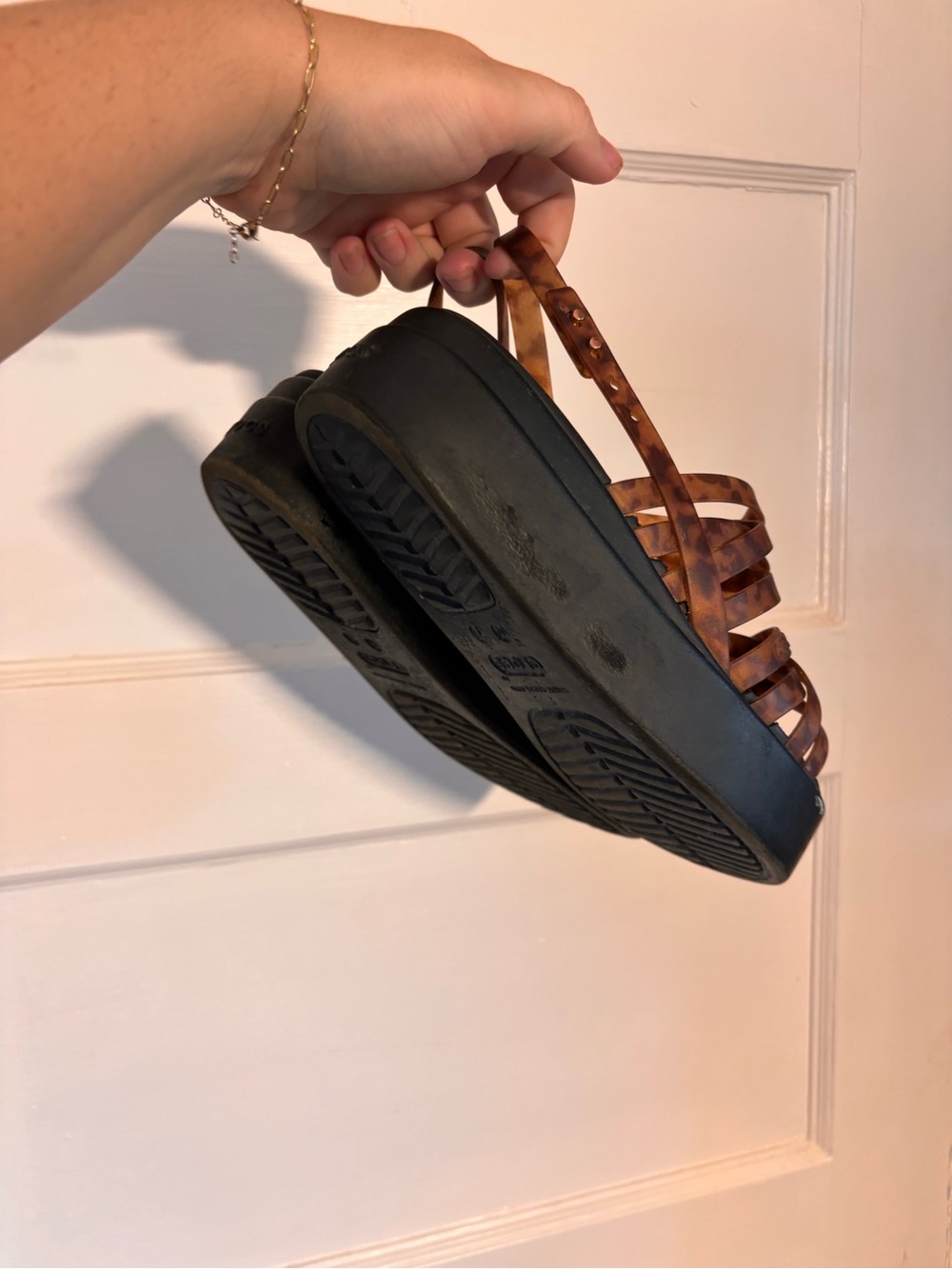 Platform Strappy Sandal in Brown Crocs Size 7 - Picture 4 of 6